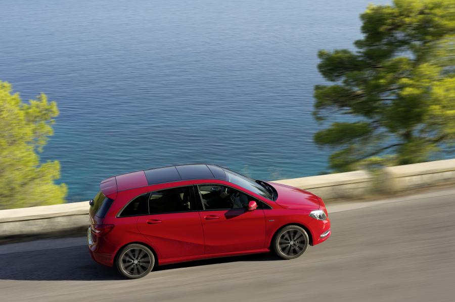  Mercedes-Benz B-Class 2011 года  (фото 132 из 204)